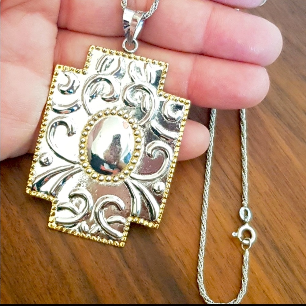 NWOT !!! 925 Sterling Silver Vintage Unique Necklace !!!!